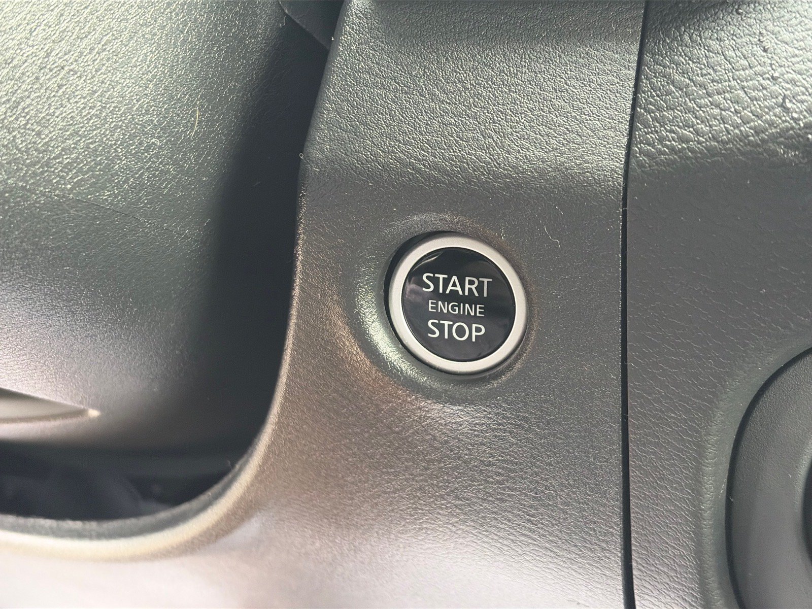 Used 2024 Nissan Frontier S w/ Technology Package AWD/4WD image 9