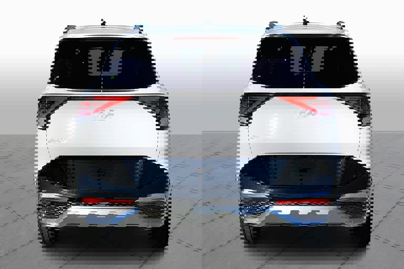 Used 2024 Kia Sportage SX image 2