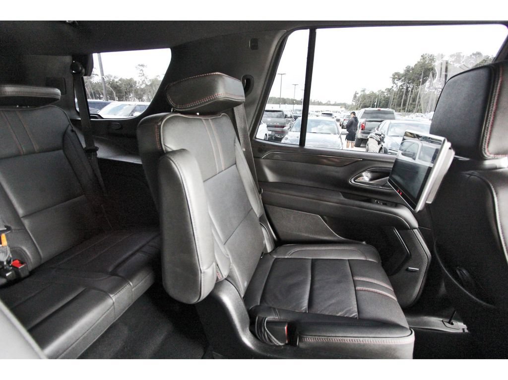 Used 2022 Chevrolet Tahoe RST w/ Luxury Package AWD/4WD image 13
