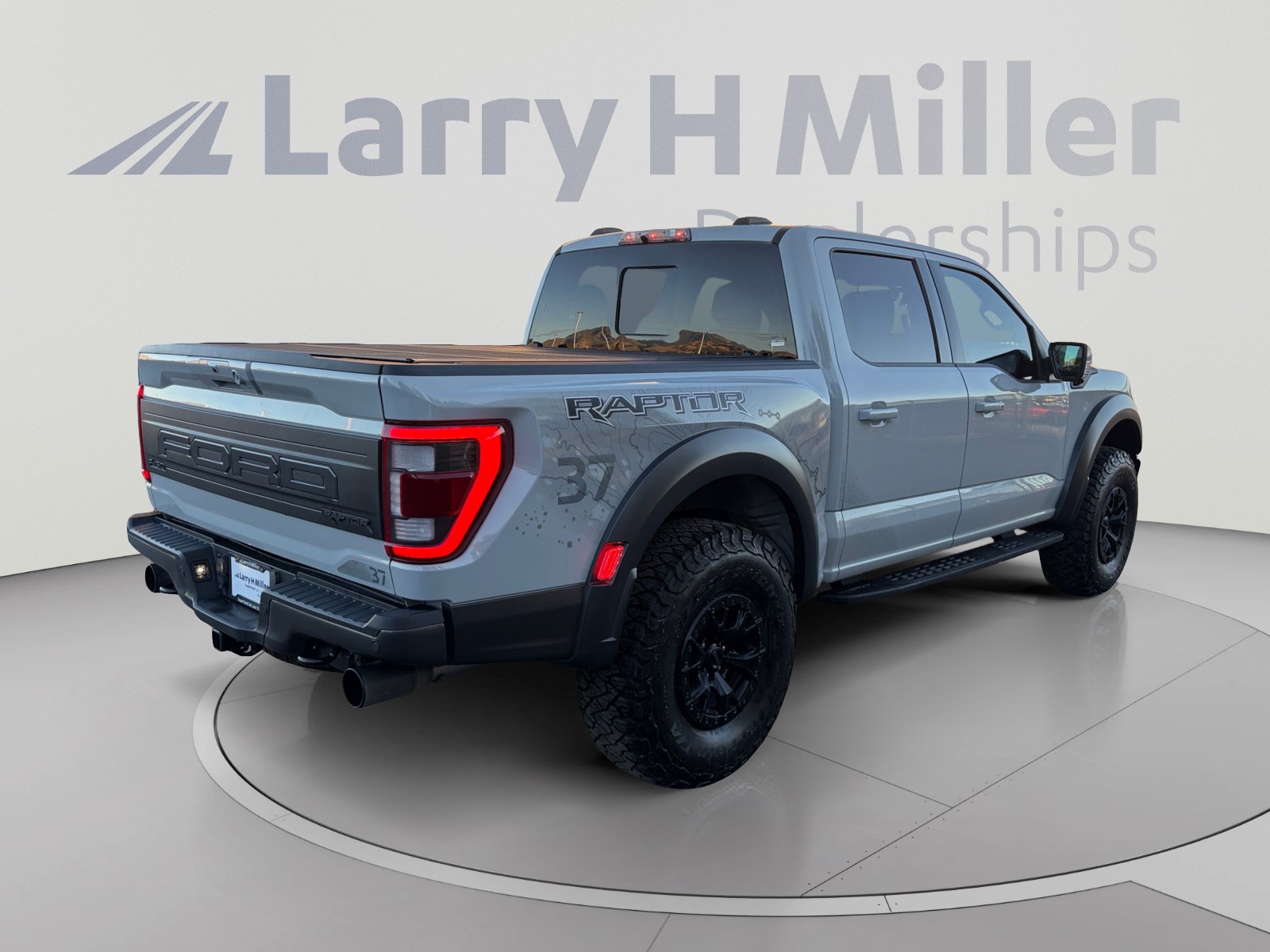 Certified 2023 Ford F150 Raptor w/ Raptor 37 Performance Package AWD/4WD image 5