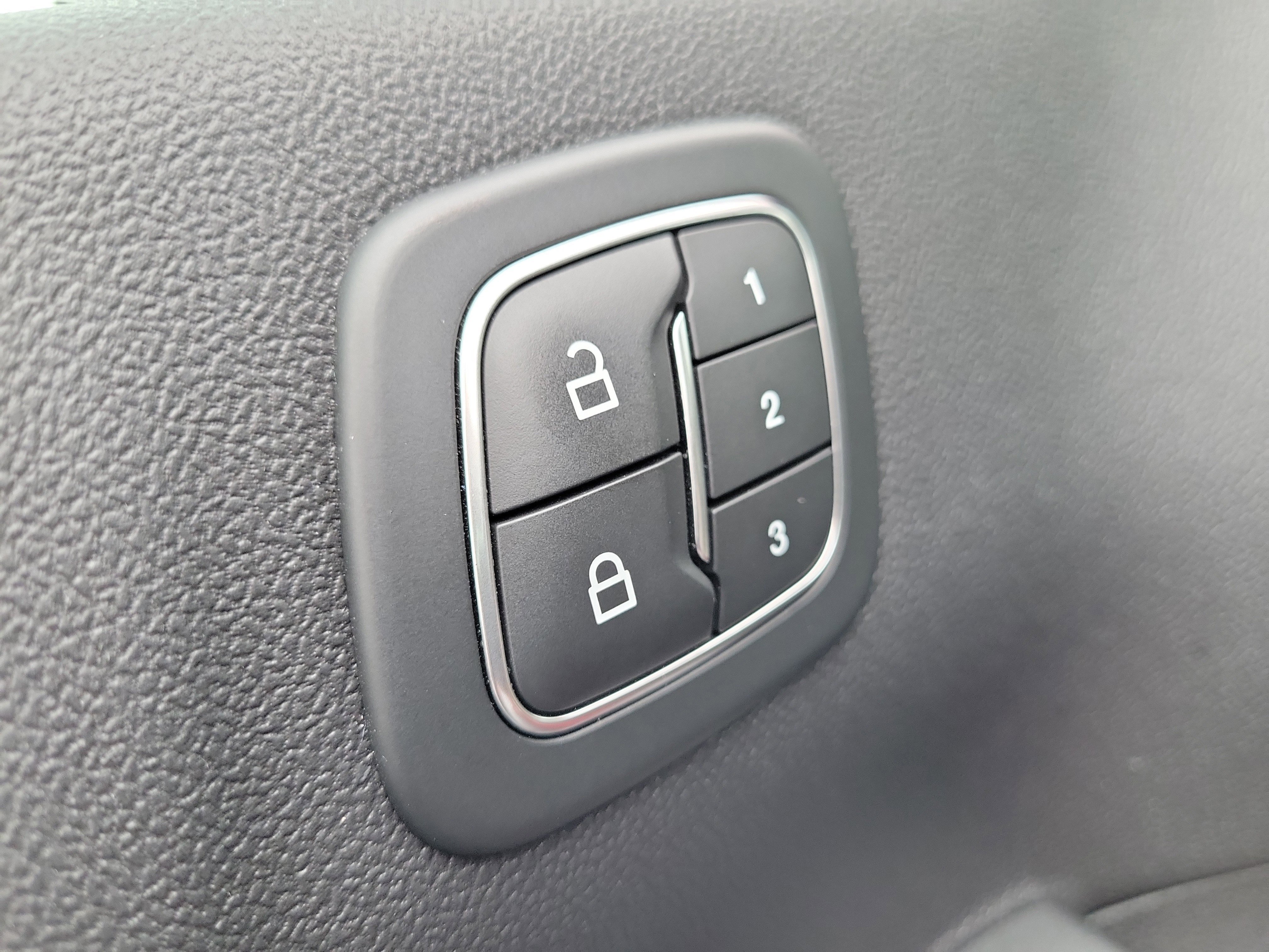 Certified 2022 Ford Escape Titanium w/ Titanium Elite Package image 18