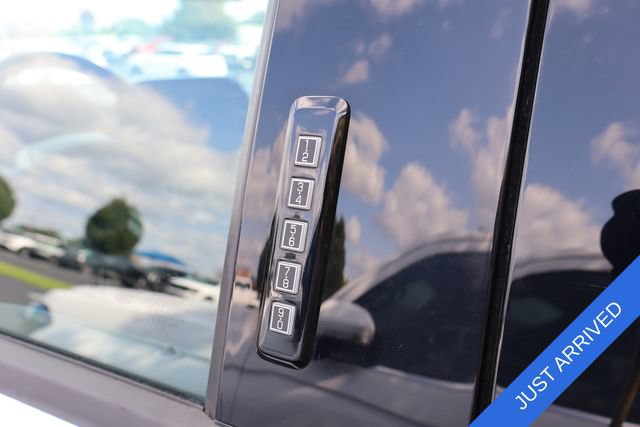 Certified 2023 Ford Expedition Limited AWD/4WD image 9
