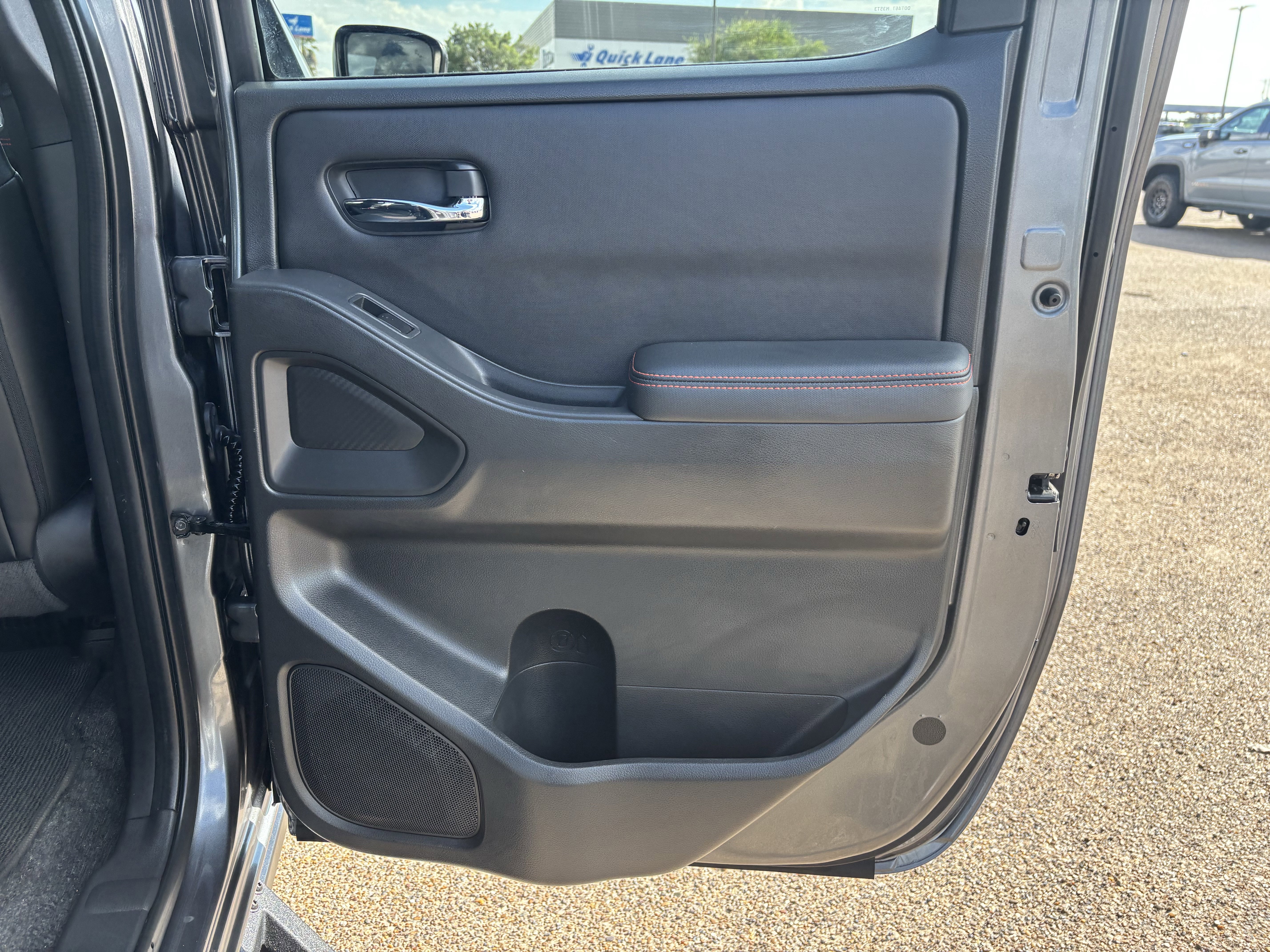 Used 2023 Nissan Frontier Pro-X w/ Pro-X Premium Package image 18