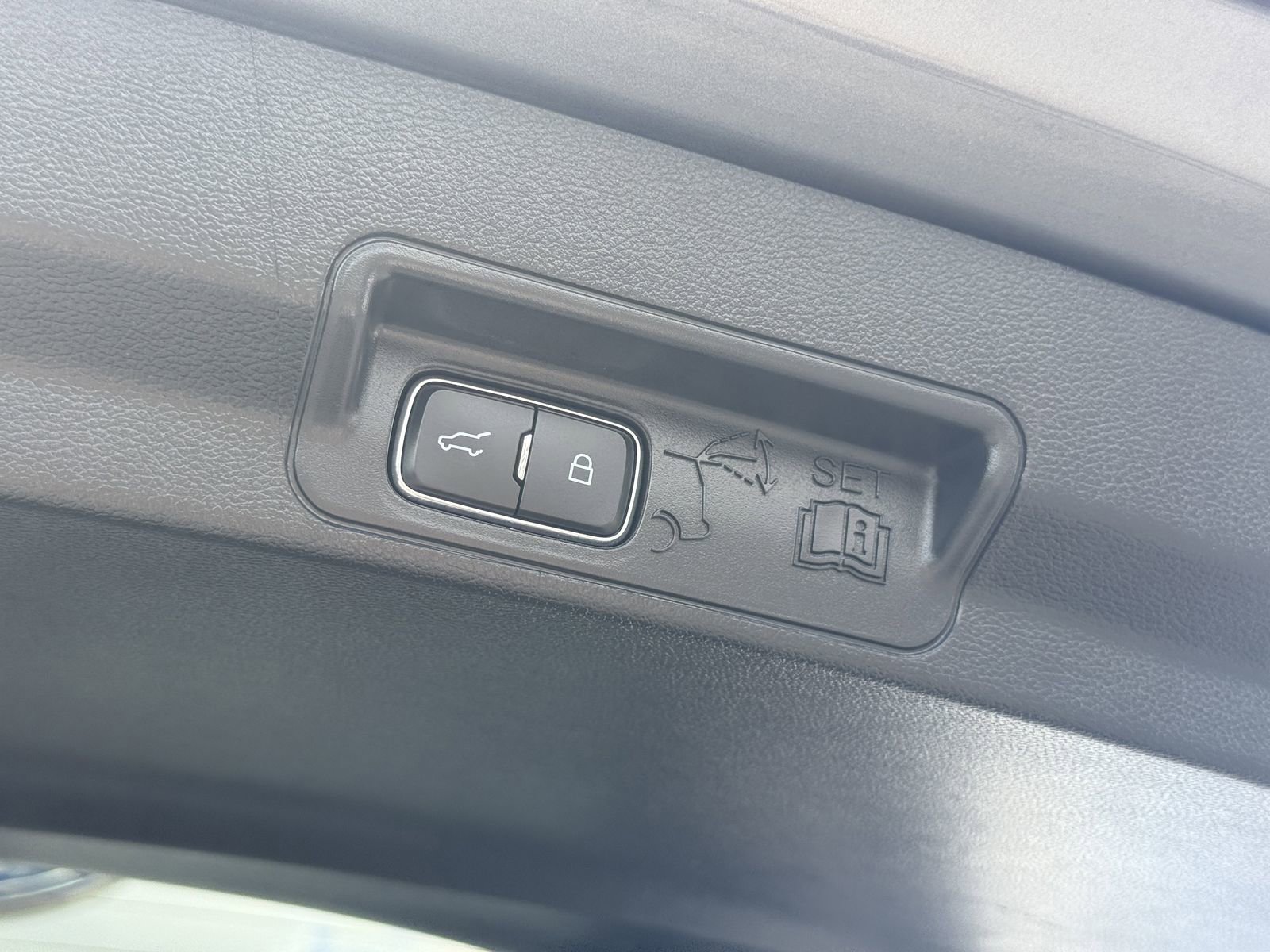 Certified 2025 Ford Explorer ST-Line AWD/4WD image 13