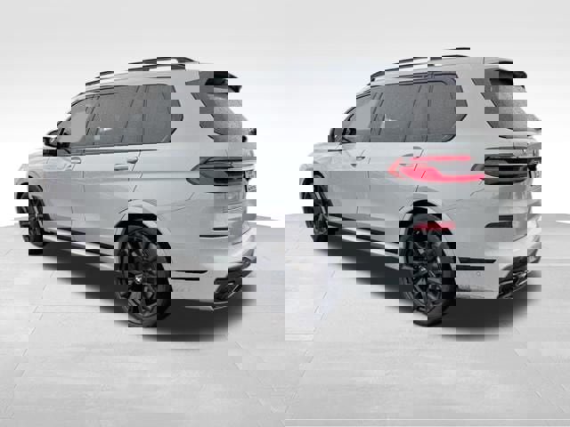 Used 2024 BMW X7 M60i w/ Executive Package image 3