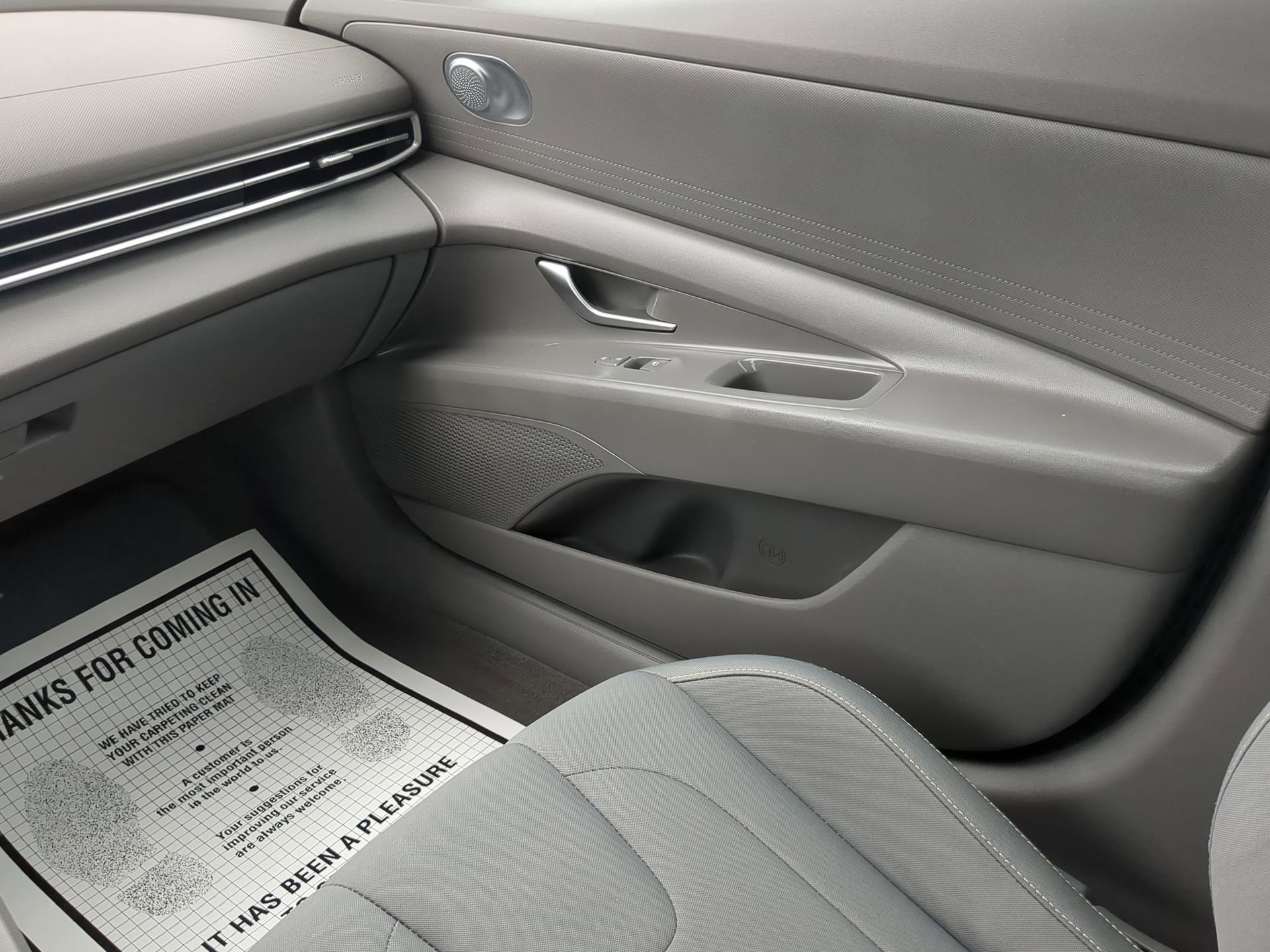 Used 2023 Hyundai Elantra SEL w/ Cargo Package image 43