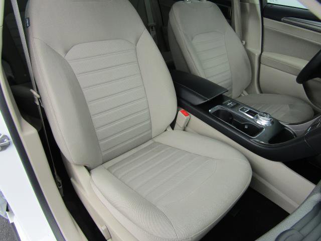 Certified 2019 Ford Fusion SE FWD image 10