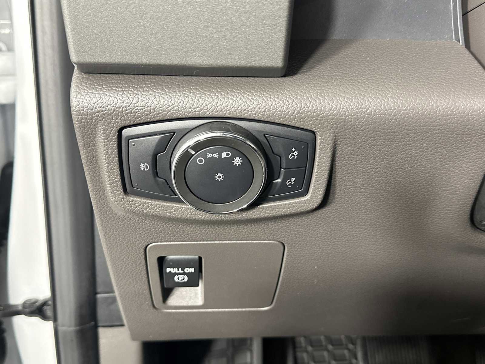 Certified 2020 Ford Expedition XLT RWD image 25