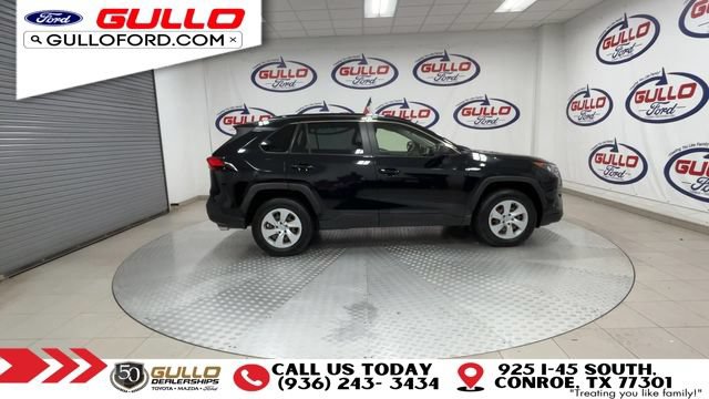 Used 2019 Toyota RAV4 LE FWD image 5