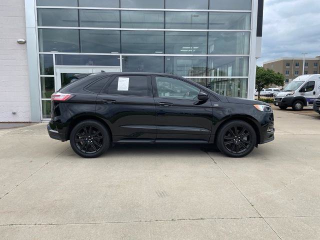 Certified 2024 Ford Edge ST-Line AWD/4WD image 4
