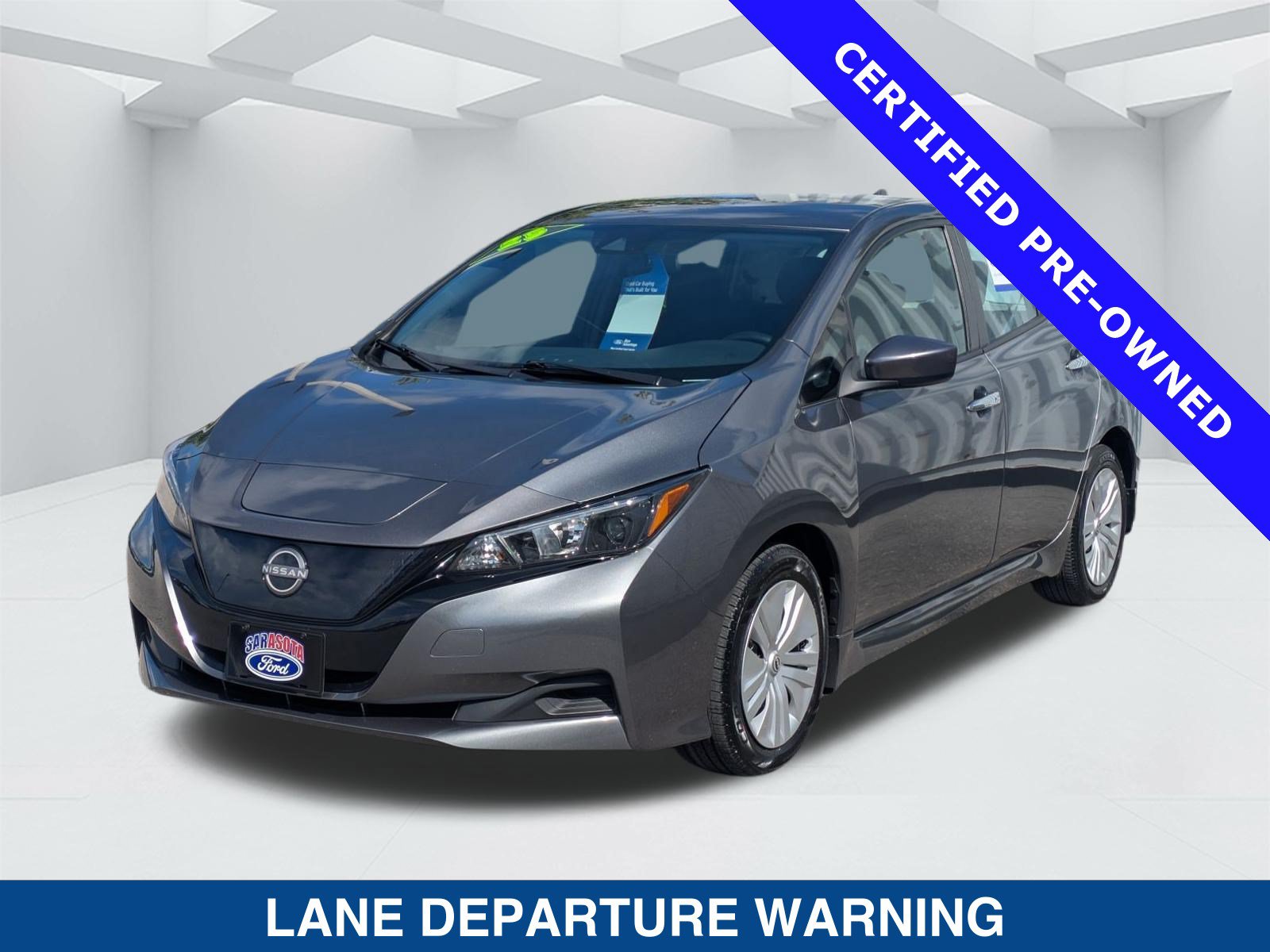 Used 2025 Nissan Leaf S FWD image 8