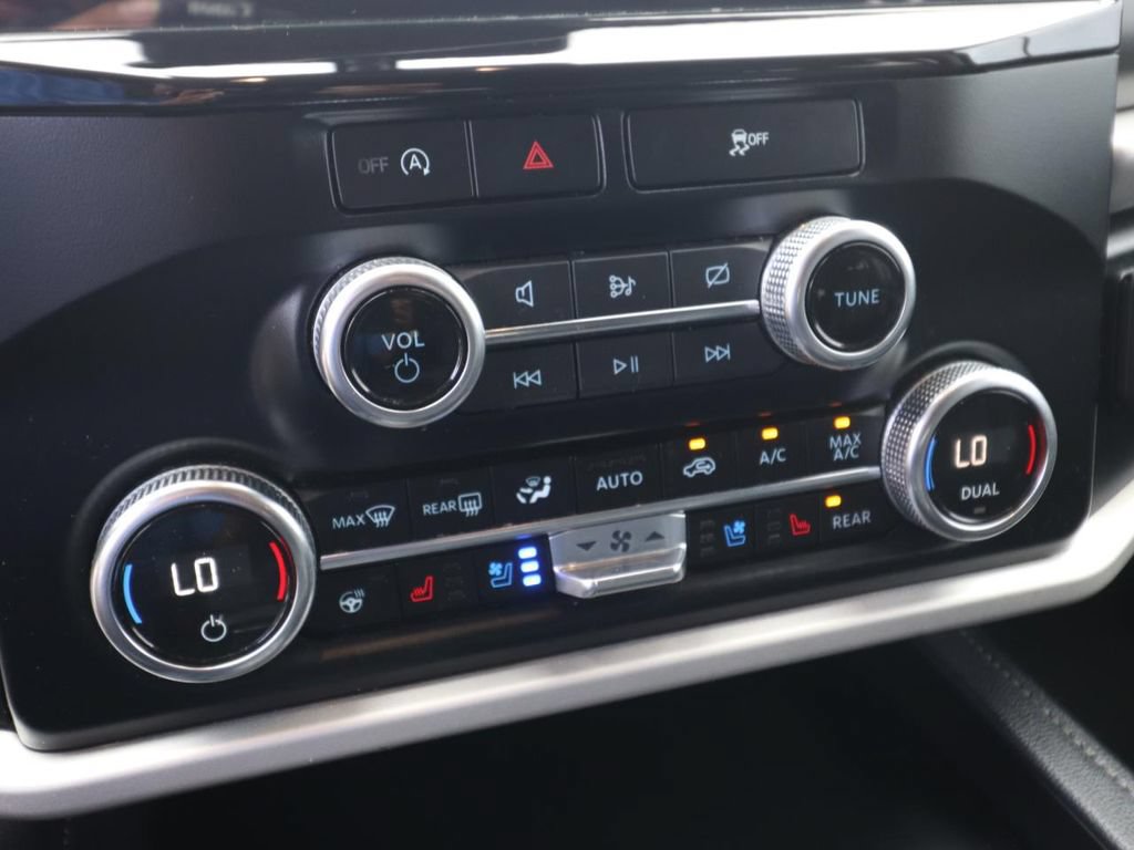 Certified 2024 Ford Expedition XLT RWD image 22