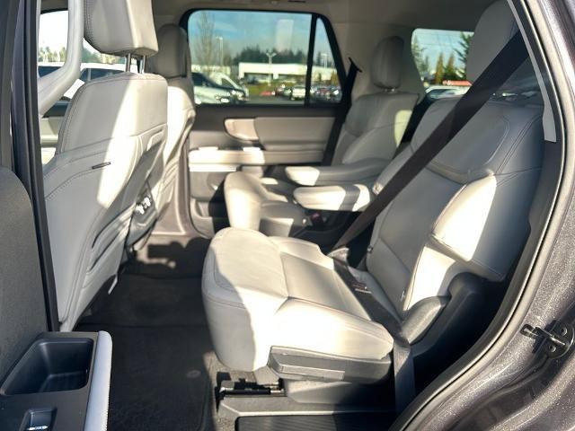 Certified 2025 Ford Expedition Active image 9