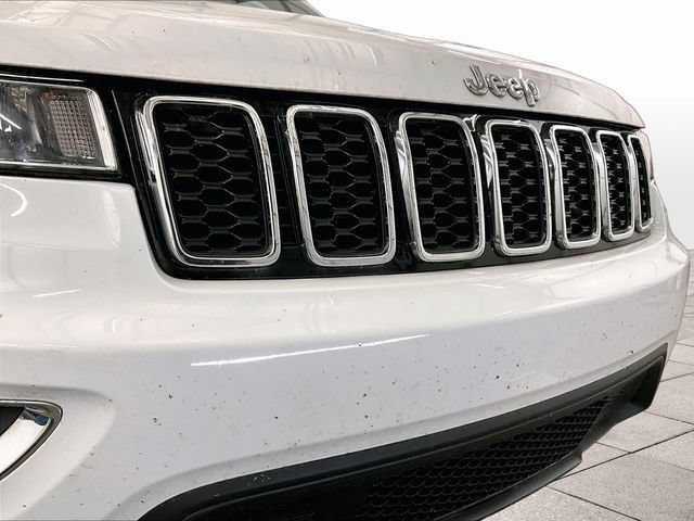 Used 2021 Jeep Grand Cherokee Laredo AWD/4WD image 29