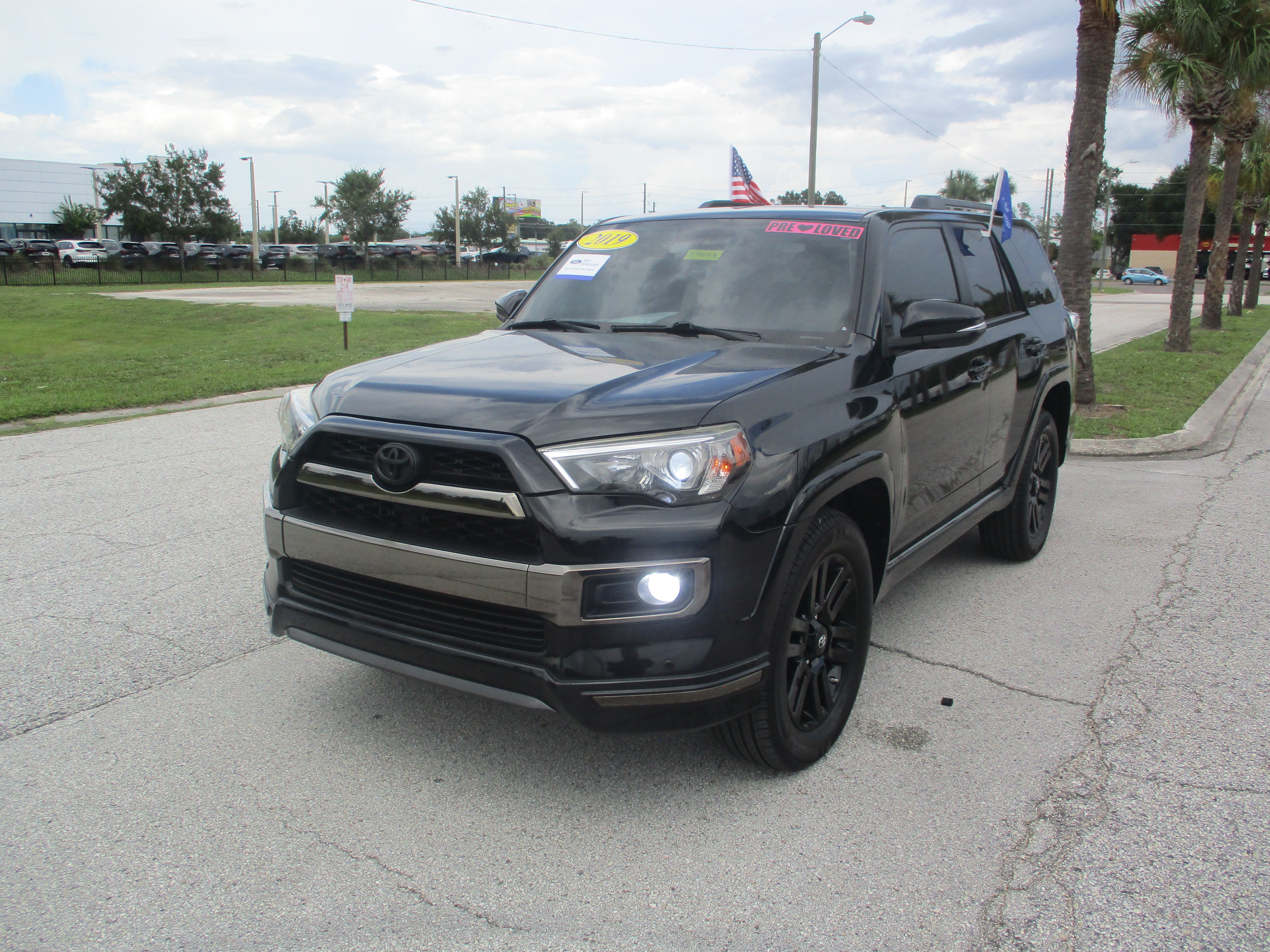 Used 2019 Toyota 4Runner Limited AWD/4WD image 3