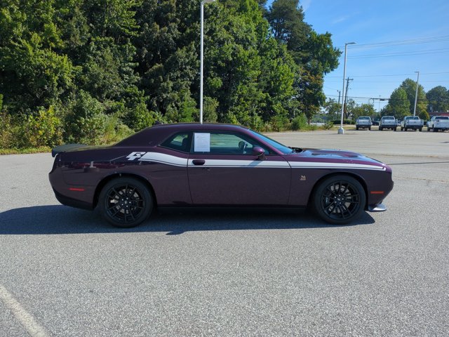Used 2022 Dodge Challenger R/T Scat Pack w/ Dynamics Package RWD image 3