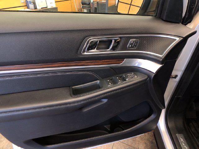 Certified 2019 Ford Explorer Limited w/ Class III Trailer Tow Package FWD image 12