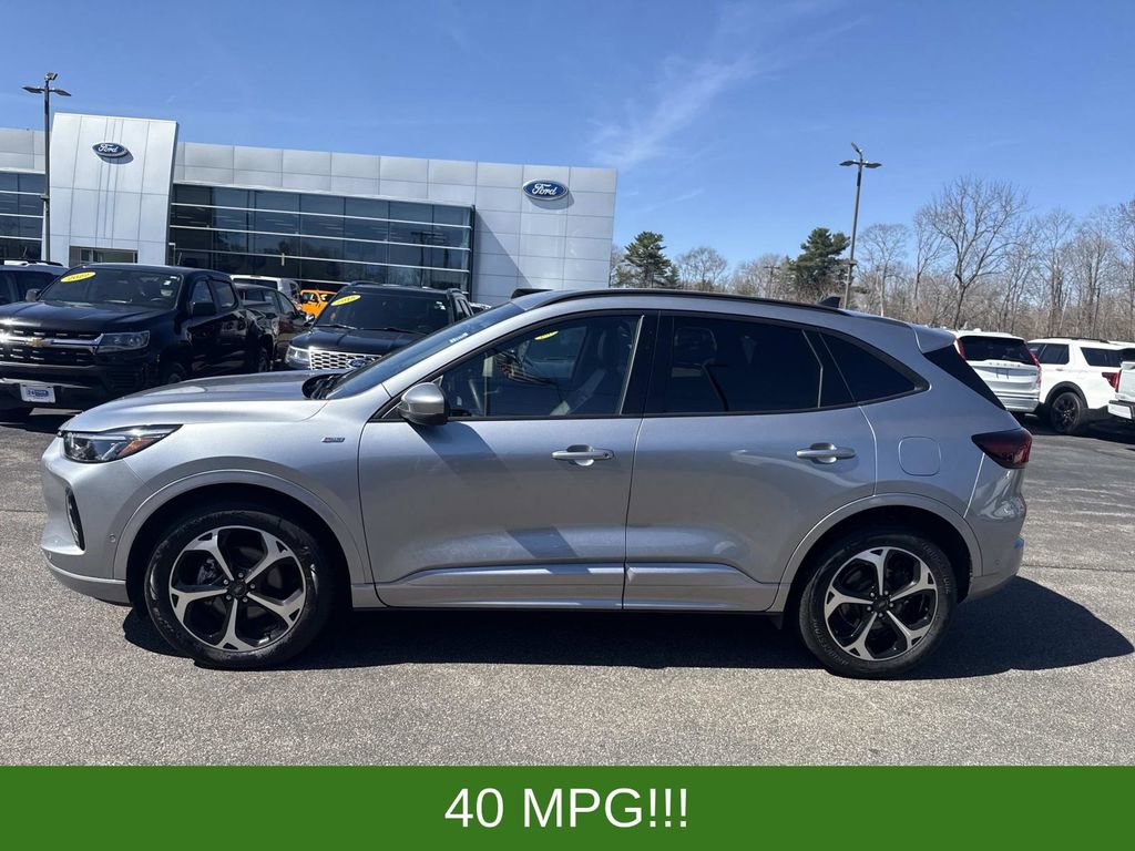 Certified 2023 Ford Escape ST-Line Elite w/ Premium Technology Package AWD/4WD image 2