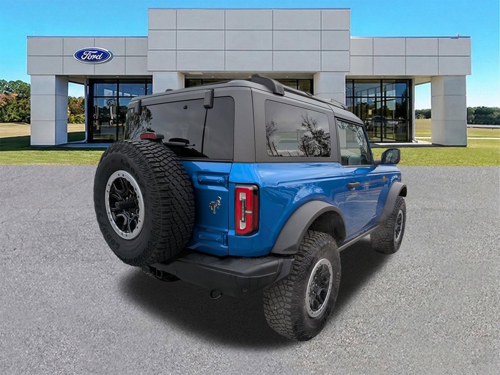 Certified 2021 Ford Bronco Badlands w/ Sasquatch Package AWD/4WD image 4
