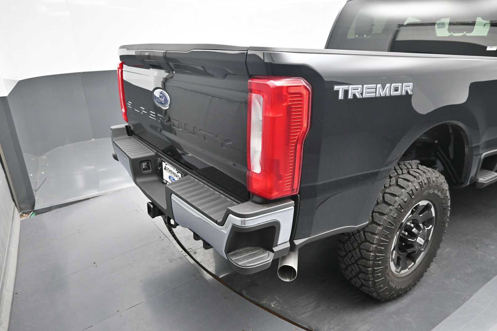 Certified 2026 Ford F250 XLT w/ Tremor Off-Road Package AWD/4WD image 13
