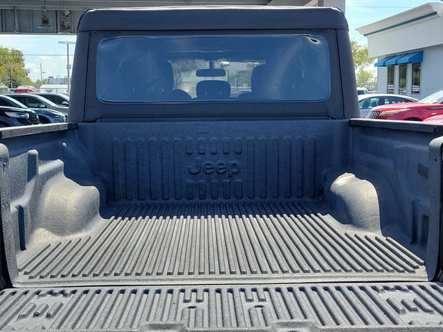 Used 2023 Jeep Gladiator Sport AWD/4WD image 10
