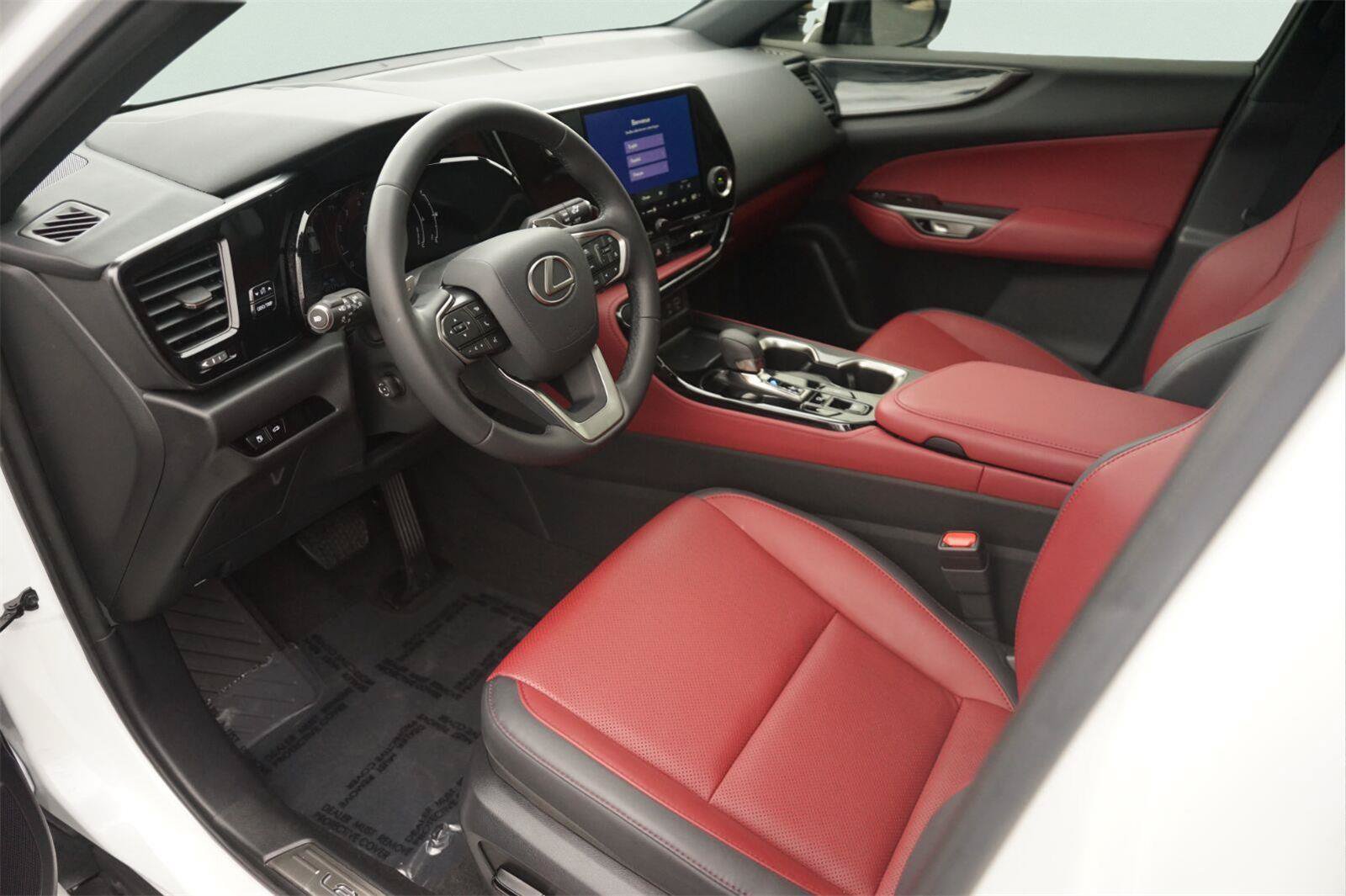 Used 2025 Lexus NX 250 FWD w/ Accessory Package (2T) image 8