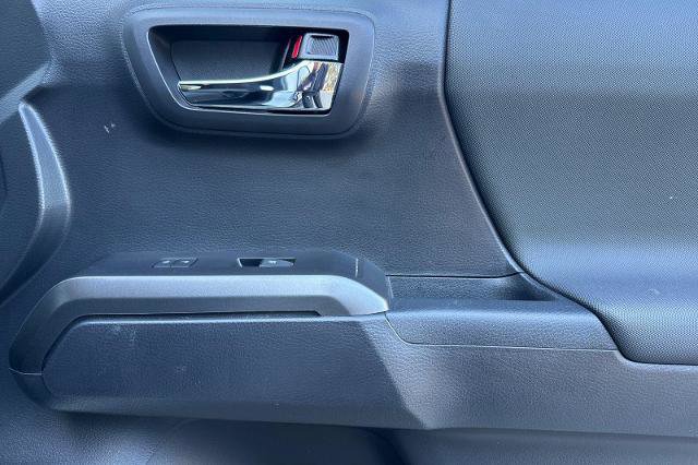 Used 2022 Toyota Tacoma TRD Sport image 18