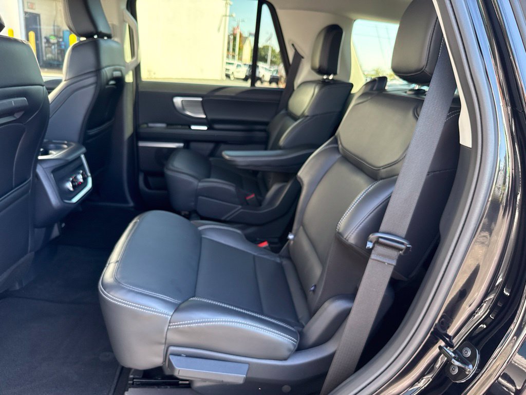 Certified 2025 Ford Expedition Platinum AWD/4WD image 42