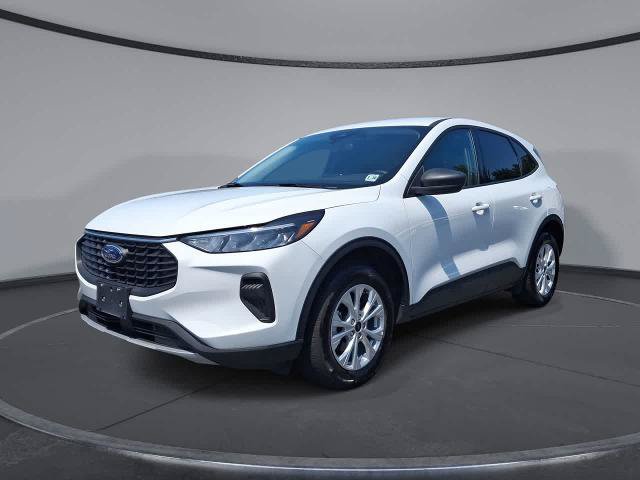Certified 2025 Ford Escape Active AWD/4WD image 1