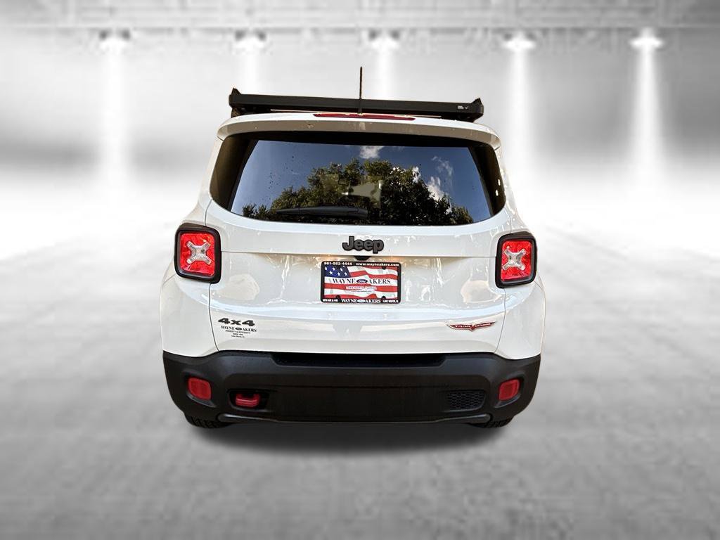Used 2017 Jeep Renegade Trailhawk AWD/4WD image 5