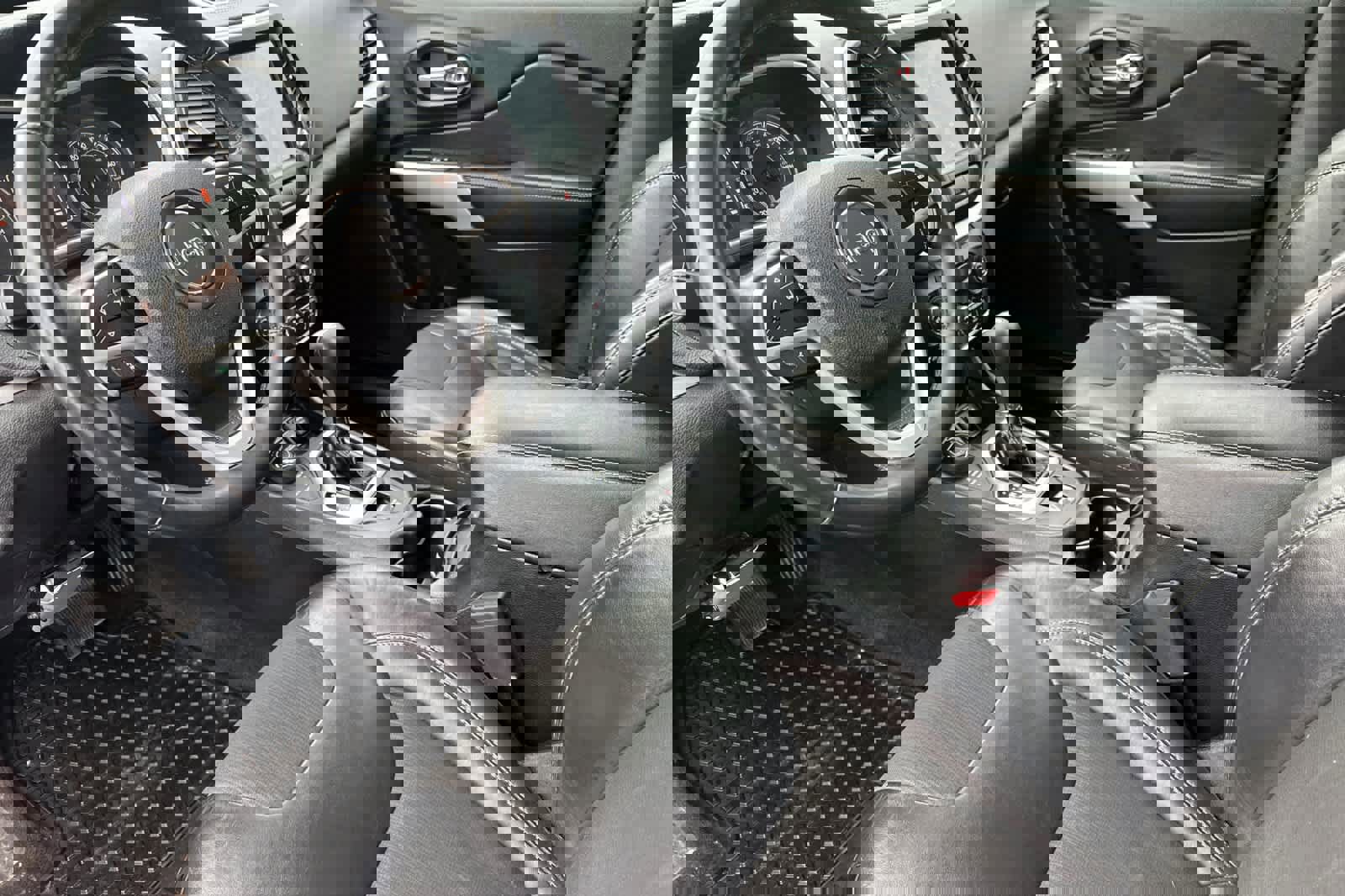 Used 2018 Jeep Cherokee Latitude Plus w/ Cold Weather Group image 11