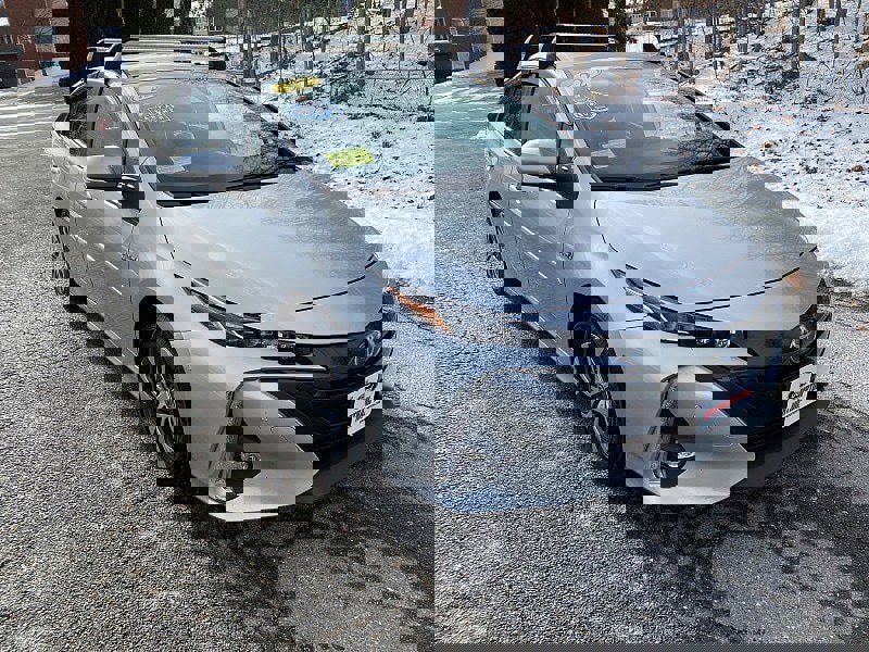 Used 2022 Toyota Prius Prime Limited image 3