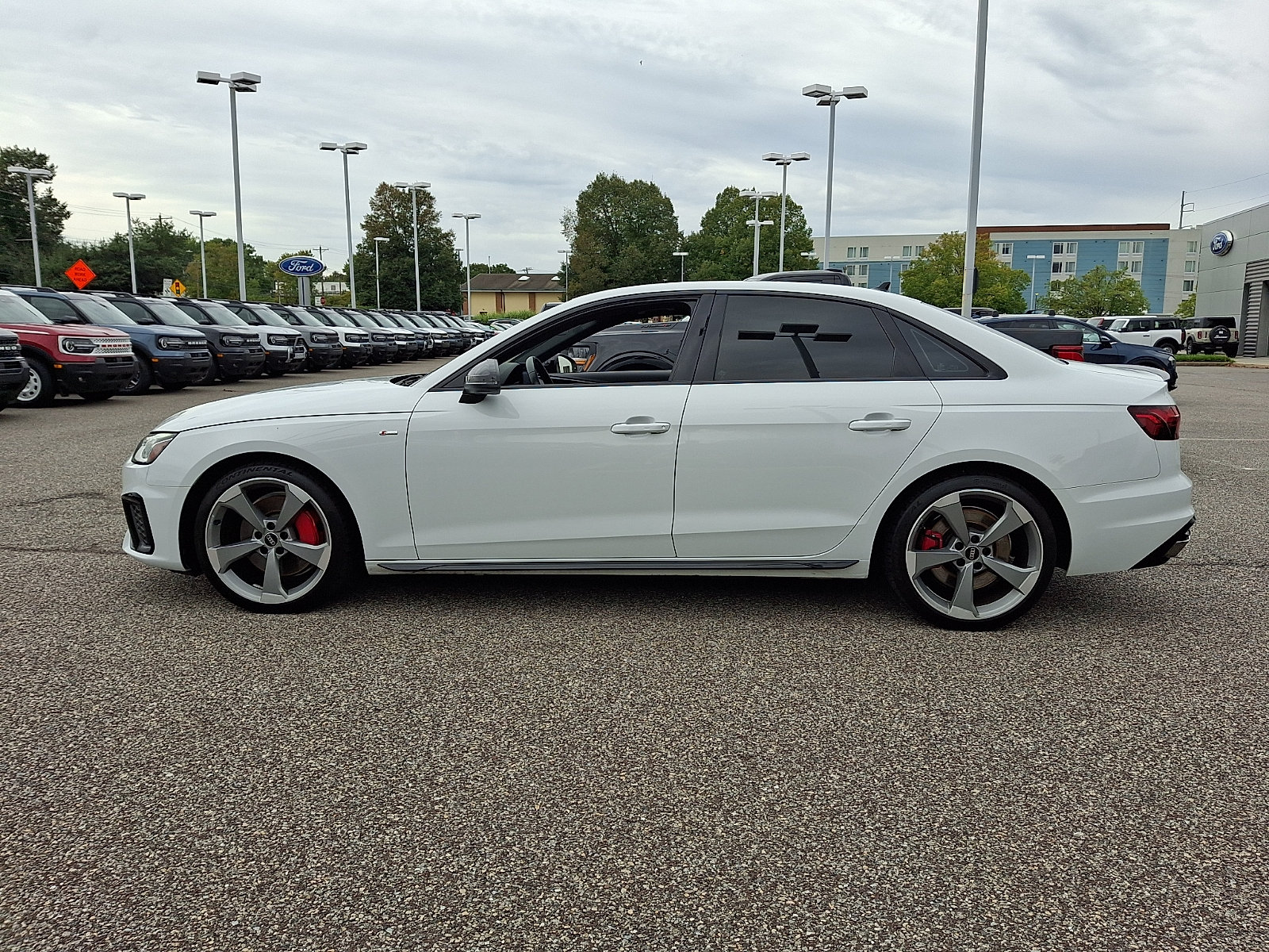 Used 2024 Audi A4 2.0T Premium Plus w/ Premium Plus Package AWD/4WD image 6