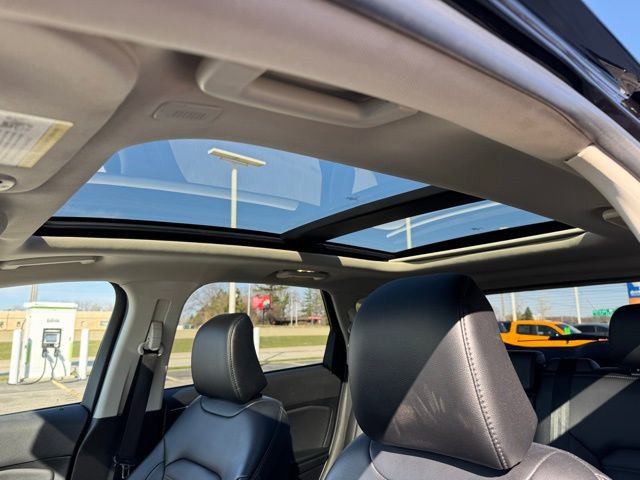 Certified 2024 Ford Edge SEL w/ Convenience Package AWD/4WD image 9