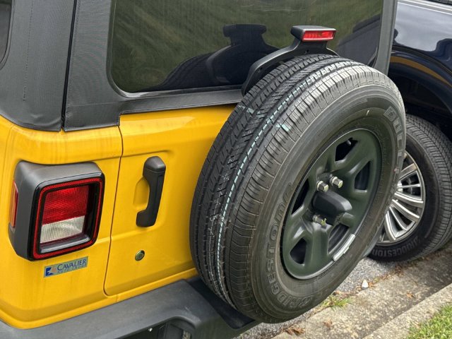 Used 2021 Jeep Wrangler Sport AWD/4WD image 6