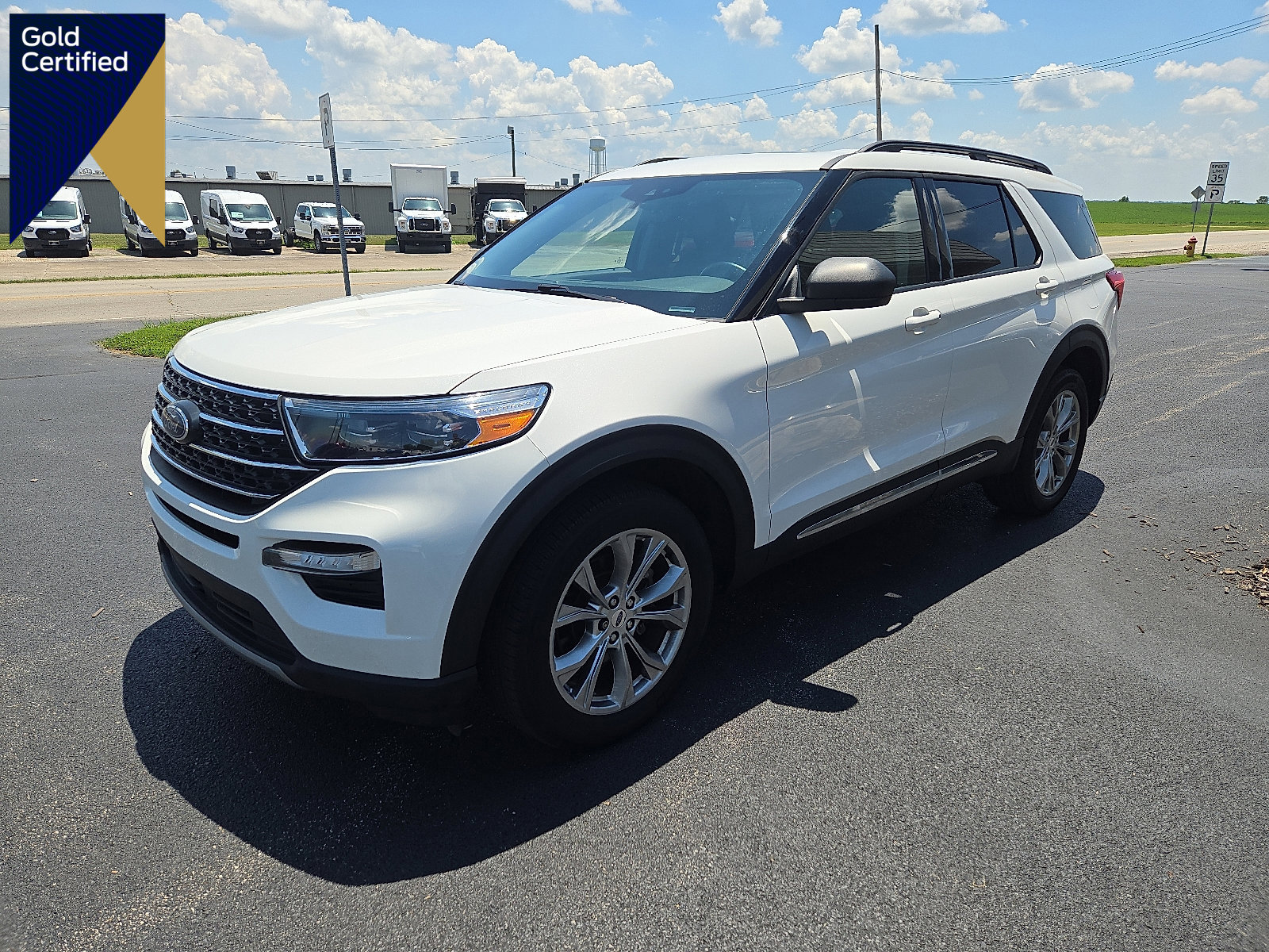 Certified 2022 Ford Explorer XLT w/ Equipment Group 202A image 1