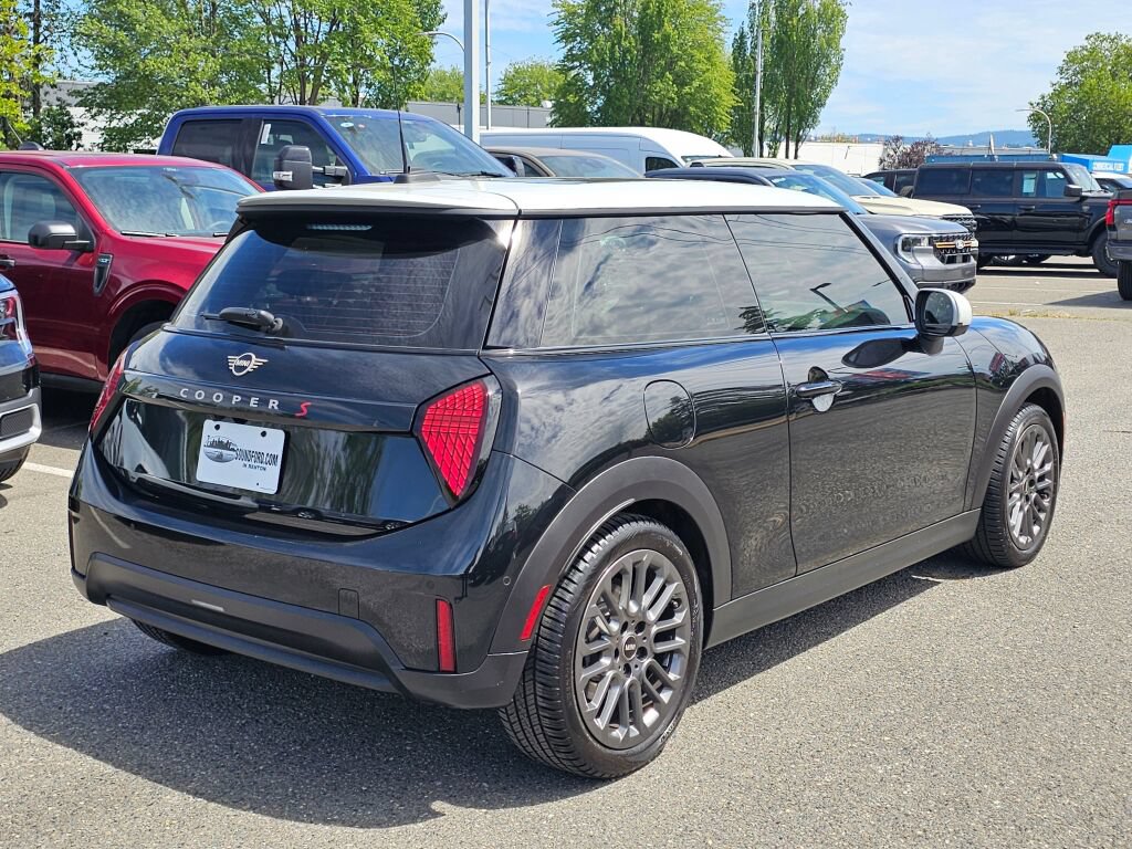 Used 2025 MINI Cooper S FWD image 6