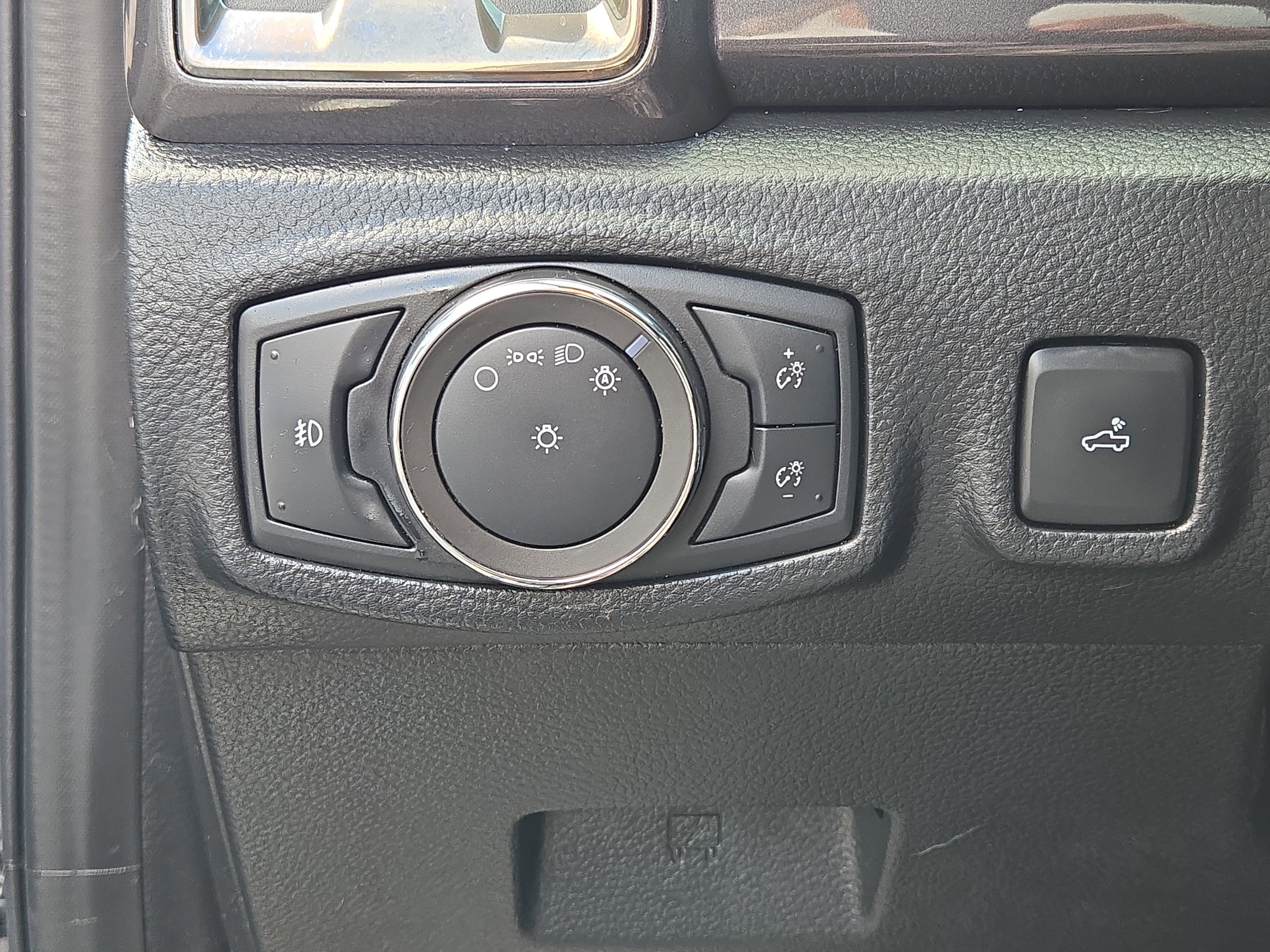 Certified 2020 Ford Ranger Lariat w/ Equipment Group 501A Mid image 20