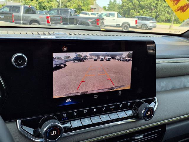 Used 2023 Chevrolet Colorado ZR2 w/ ZR2 Convenience Package III AWD/4WD image 4