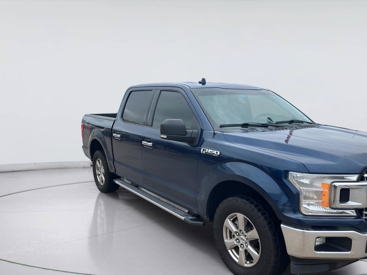 Certified 2018 Ford F150 XLT w/ Equipment Group 302A Luxury AWD/4WD image 2