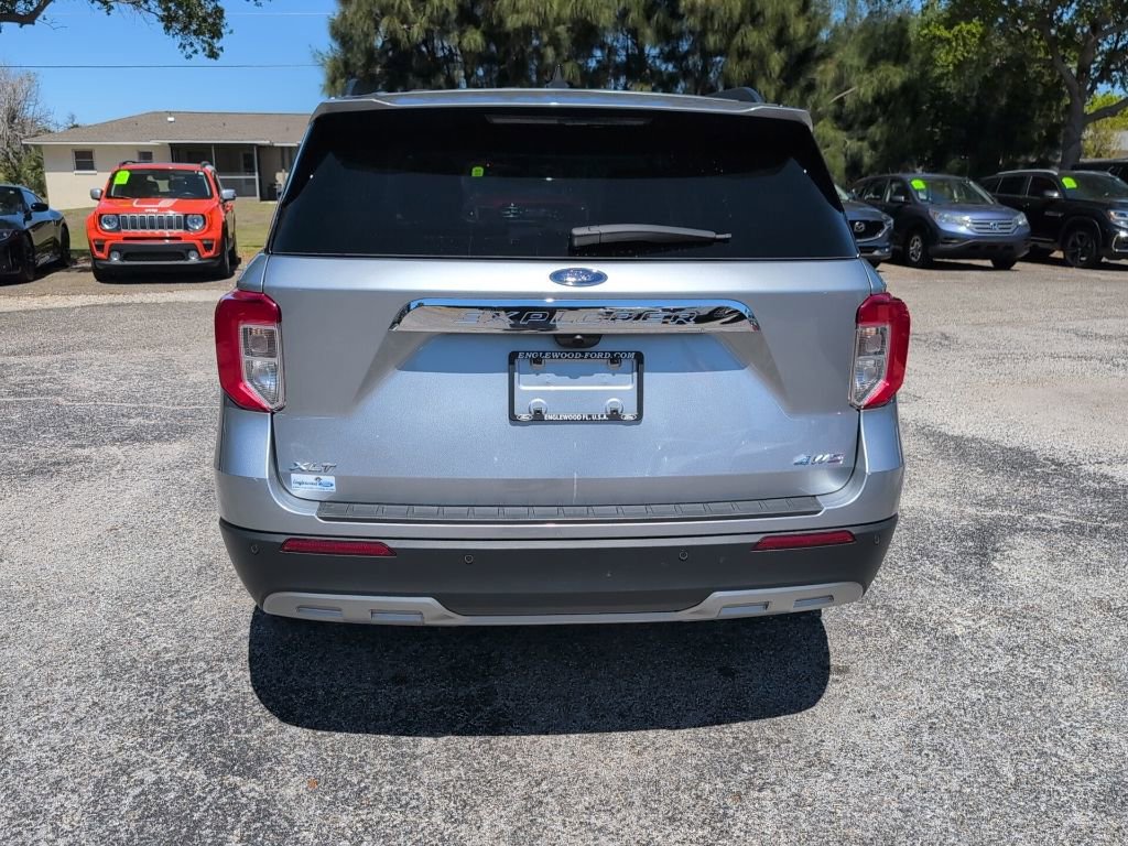 Certified 2023 Ford Explorer XLT w/ Equipment Group 202A image 4
