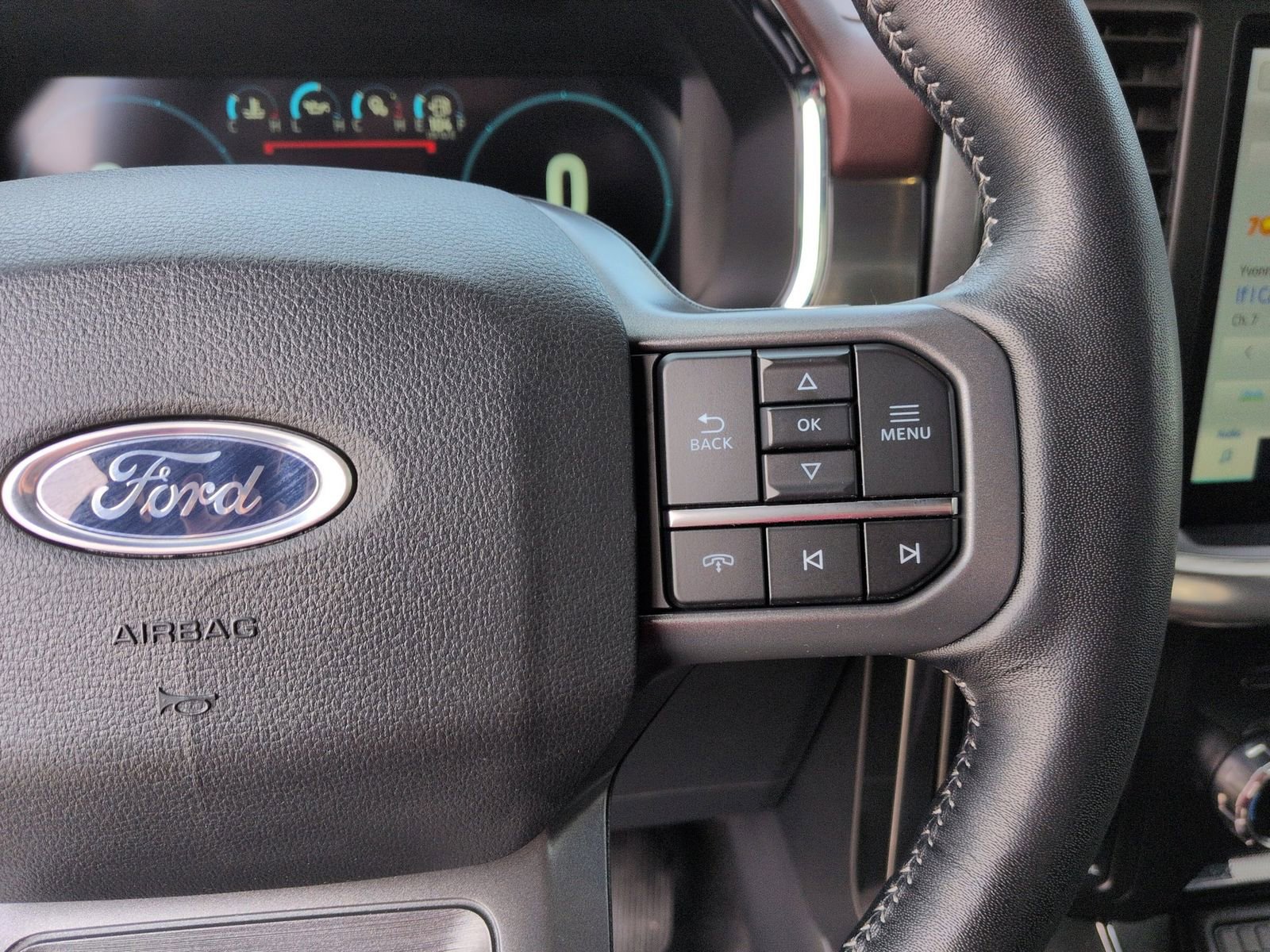 Certified 2023 Ford F150 Lariat w/ Equipment Group 502A High AWD/4WD image 32