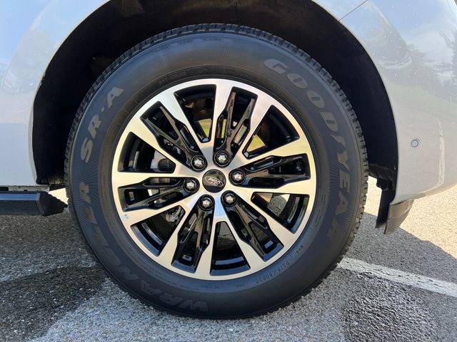 Certified 2025 Ford Expedition Max Platinum AWD/4WD image 13