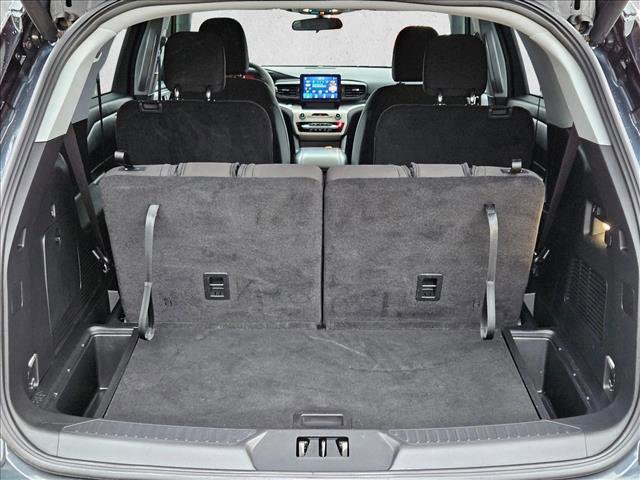 Certified 2024 Ford Explorer XLT RWD image 9