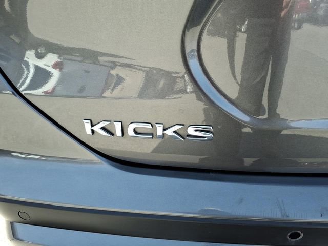 Used 2024 Nissan Kicks S image 11