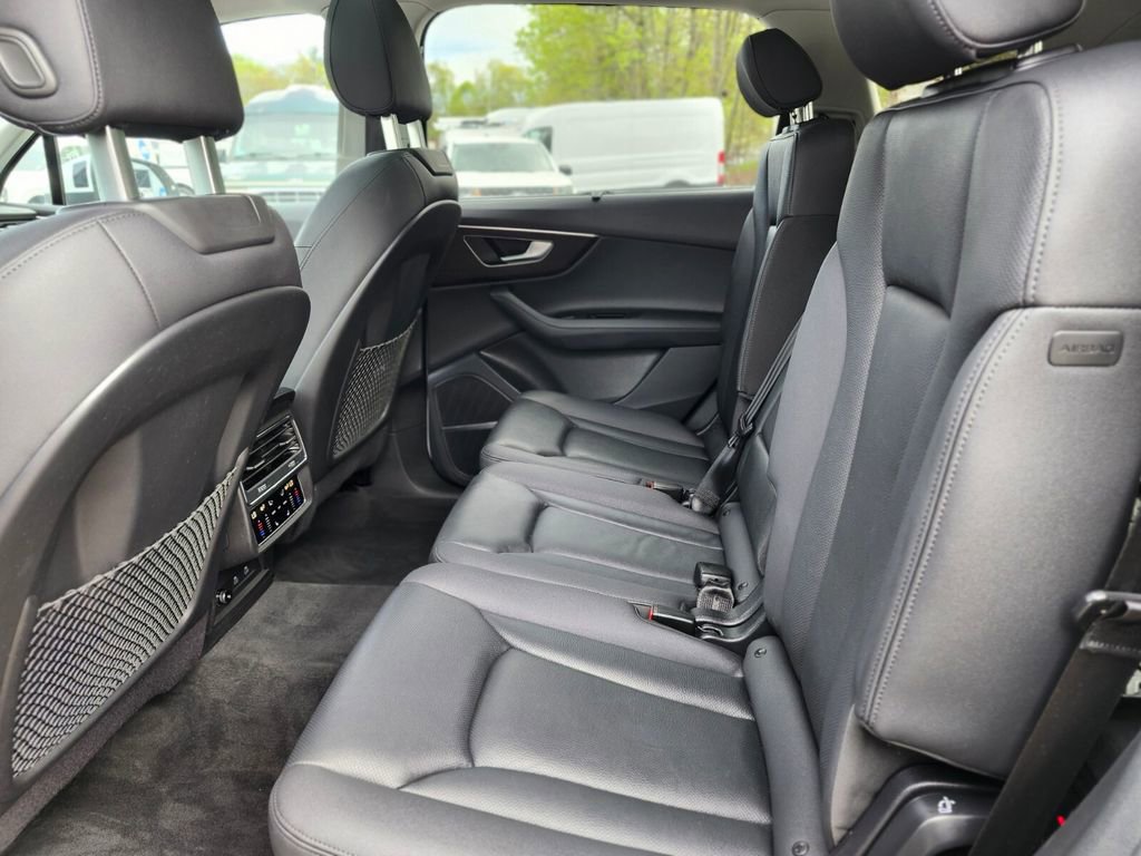Used 2023 Audi Q7 3.0T Premium Plus AWD/4WD image 16