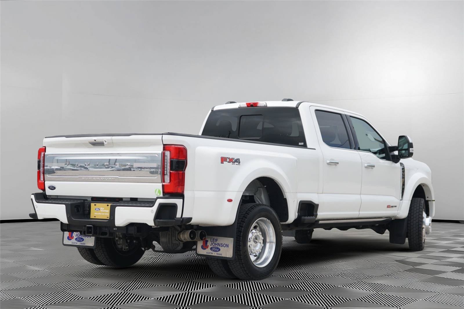 Certified 2024 Ford F450 Limited w/ FX4 Off-Road Package AWD/4WD image 5