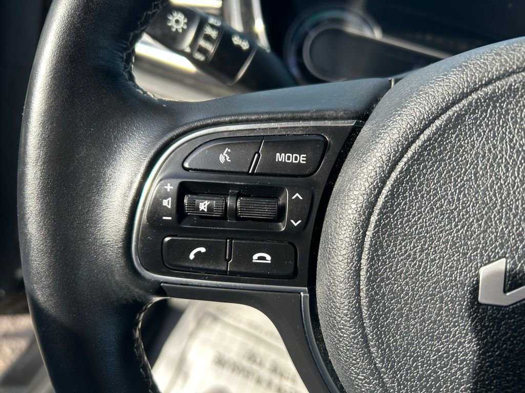 Used 2022 Kia Niro LXS image 20