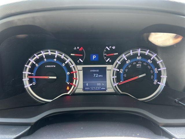 Used 2018 Toyota 4Runner SR5 RWD image 29