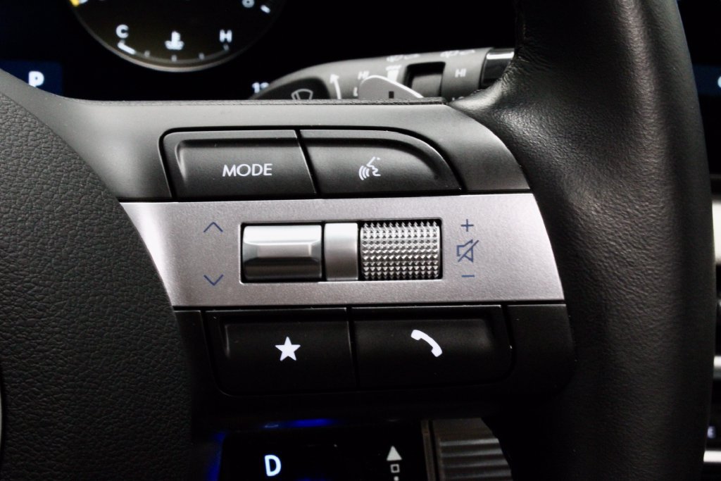 Used 2025 Hyundai Tucson Limited AWD/4WD image 29